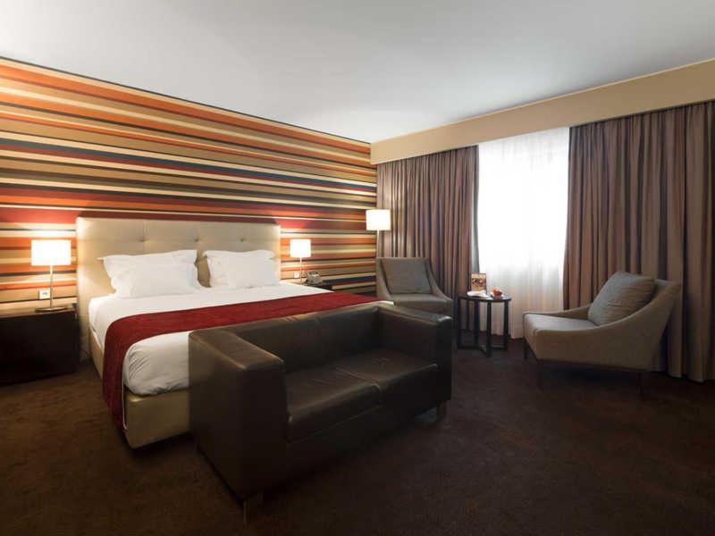 Hotel Trópico Luanda Szoba fotó